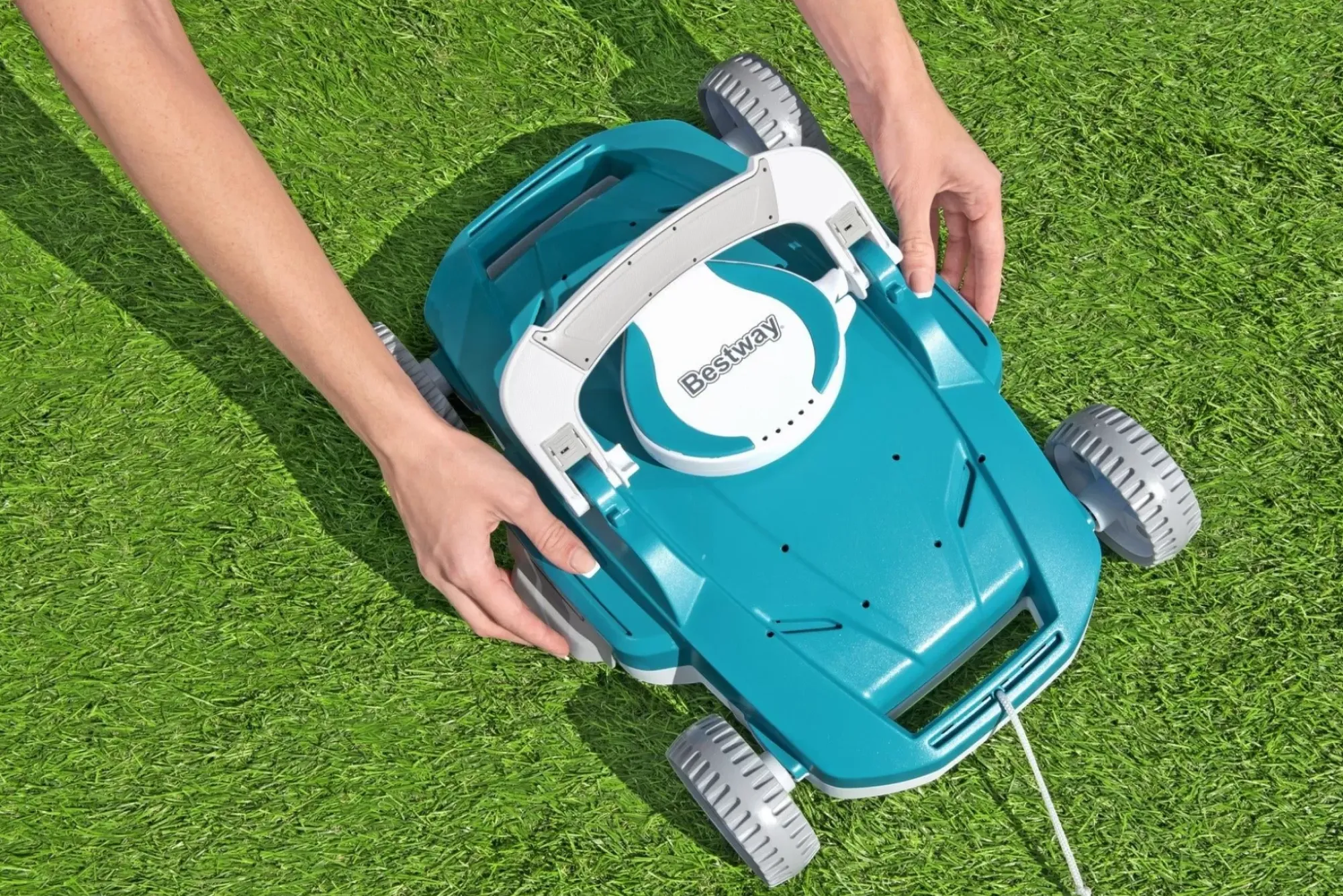 Bestway Pool Accessories< Aquatronix G200 Automatic Robotic Pool Vacuum