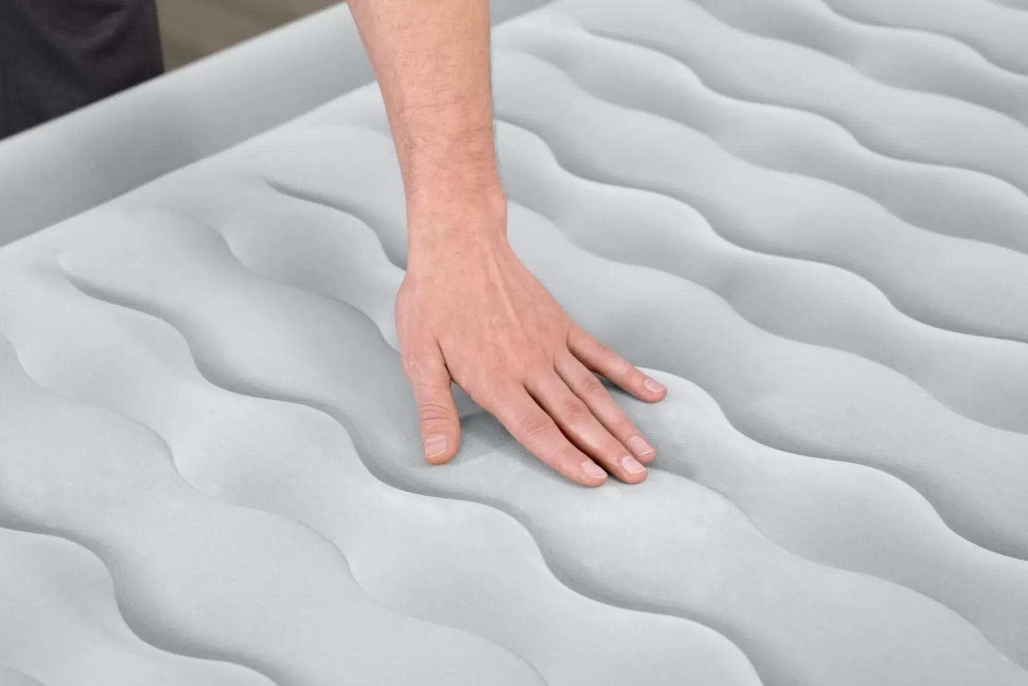 Bestway Indoor Air Mattresses< Tritech Air Mattress Queen 15 With Built-In Ac Pump Included And Antimicrobial Coating