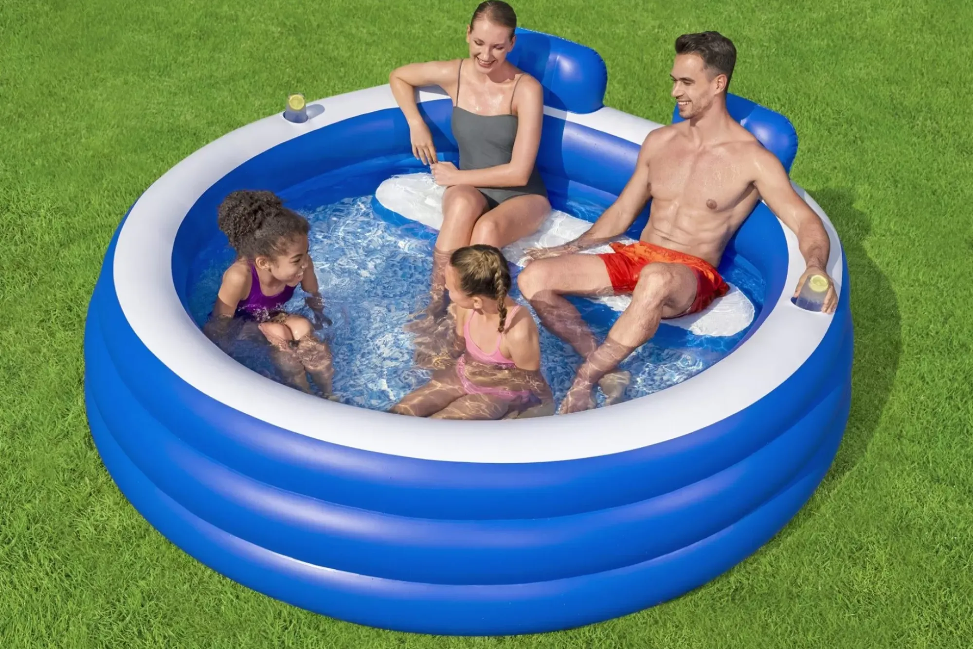 Bestway Family Pools<H2Ogo! Splash Paradise 7'7 X 7'2 X 31 Inflatable Family Pool