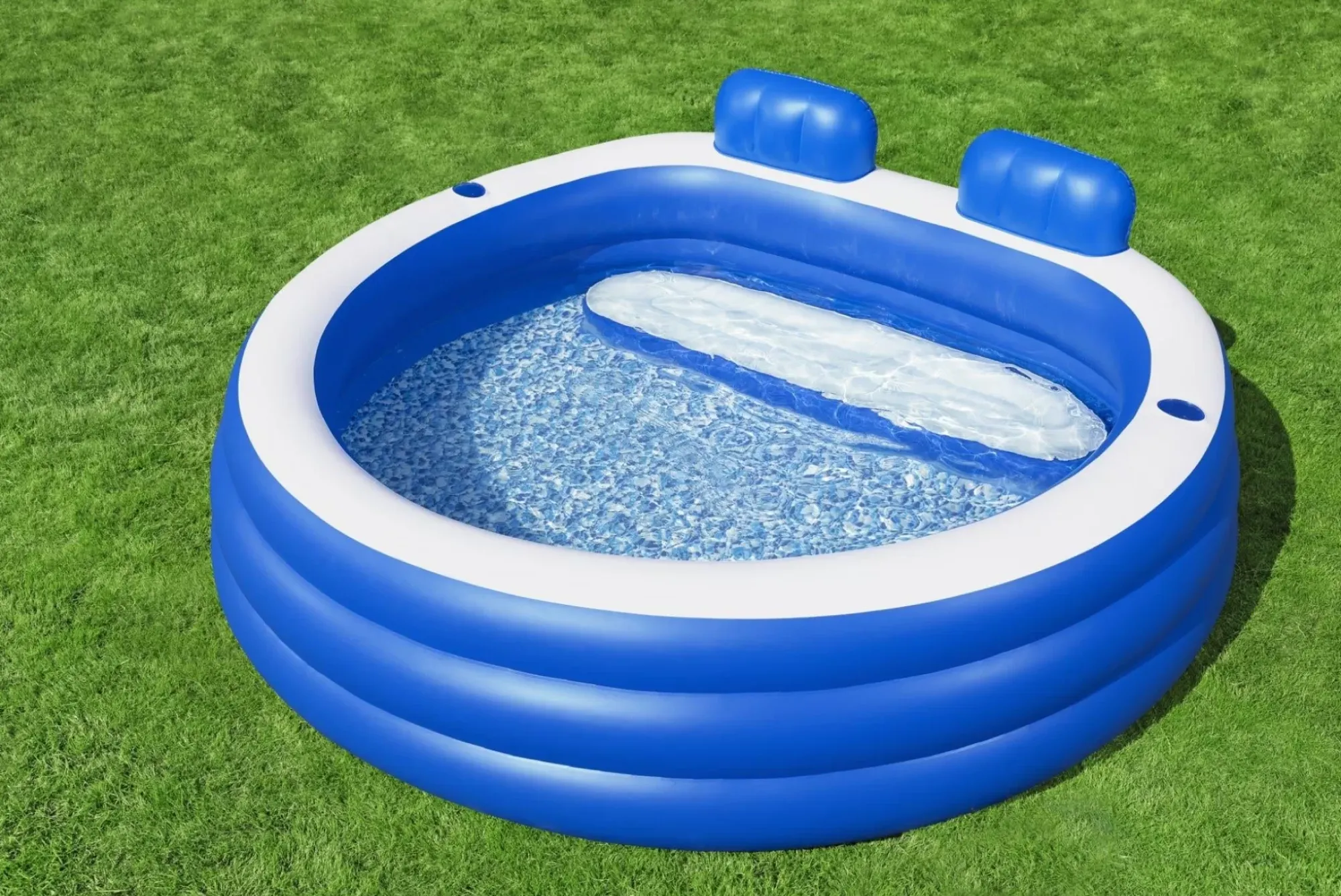 Bestway Family Pools<H2Ogo! Splash Paradise 7'7 X 7'2 X 31 Inflatable Family Pool