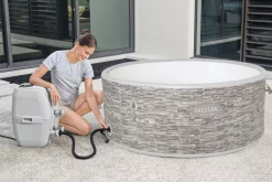 Bestway Airjet<Saluspa Vancouver Airjet Plus Inflatable Hot Tub With App Control 3-5 Person